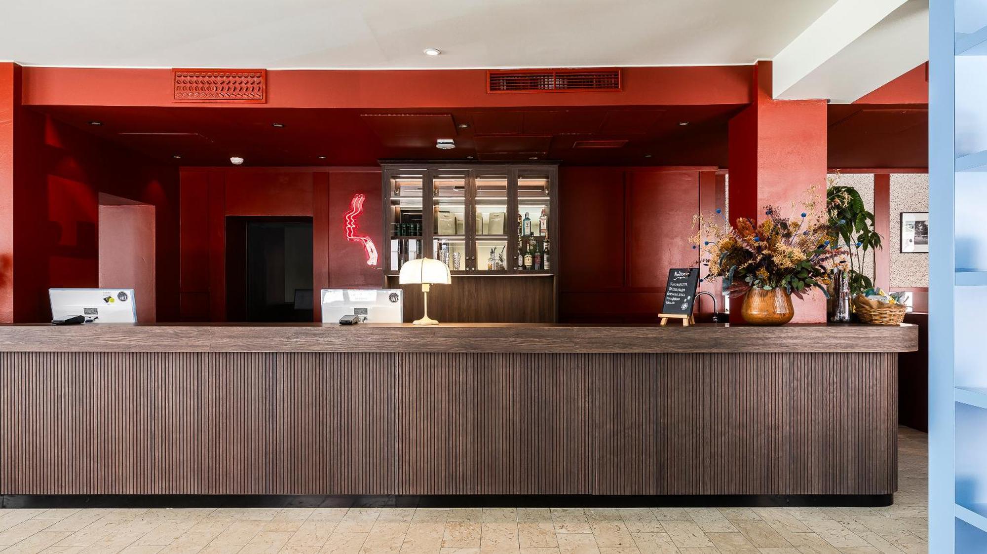 Home Hotel Grand Σούντσβαλ Εξωτερικό φωτογραφία